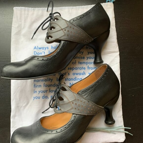 Fluevog - Bellevue Mollie Johnson Heels - Picture 2 of 4